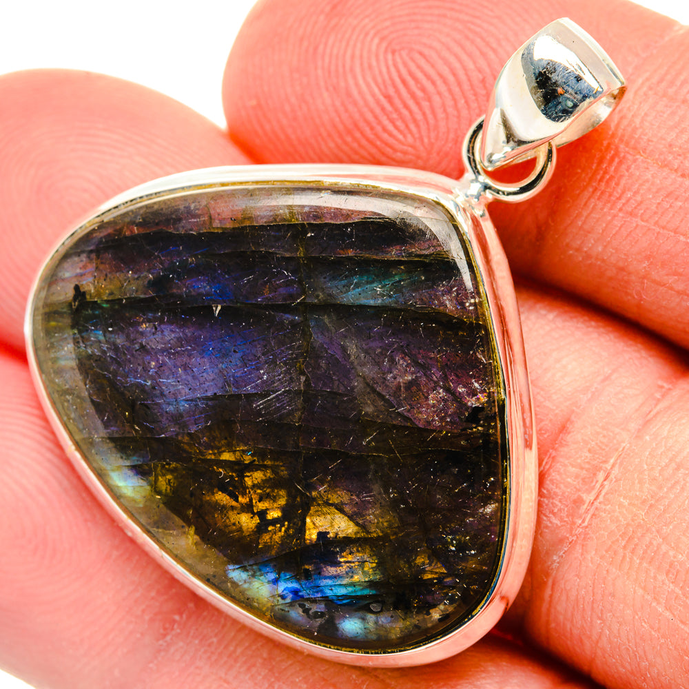Labradorite Pendants handcrafted by Anasilvercos - PD29127