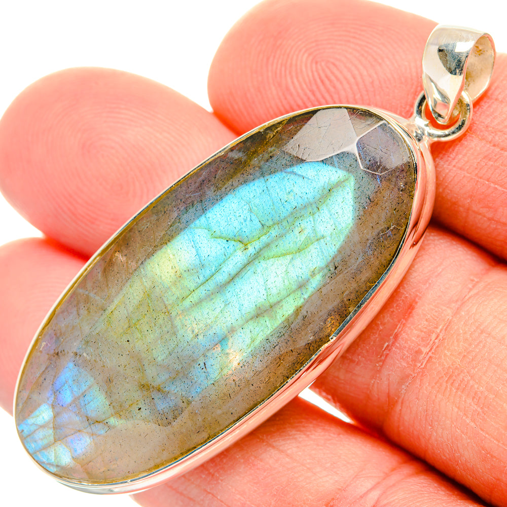 Labradorite Pendants handcrafted by Anasilvercos - PD29128