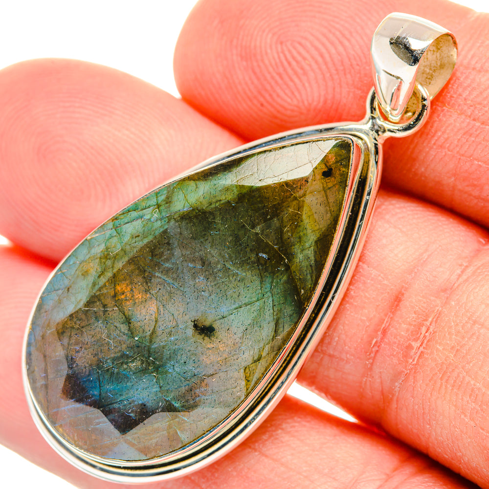 Labradorite Pendants handcrafted by Anasilvercos - PD29130