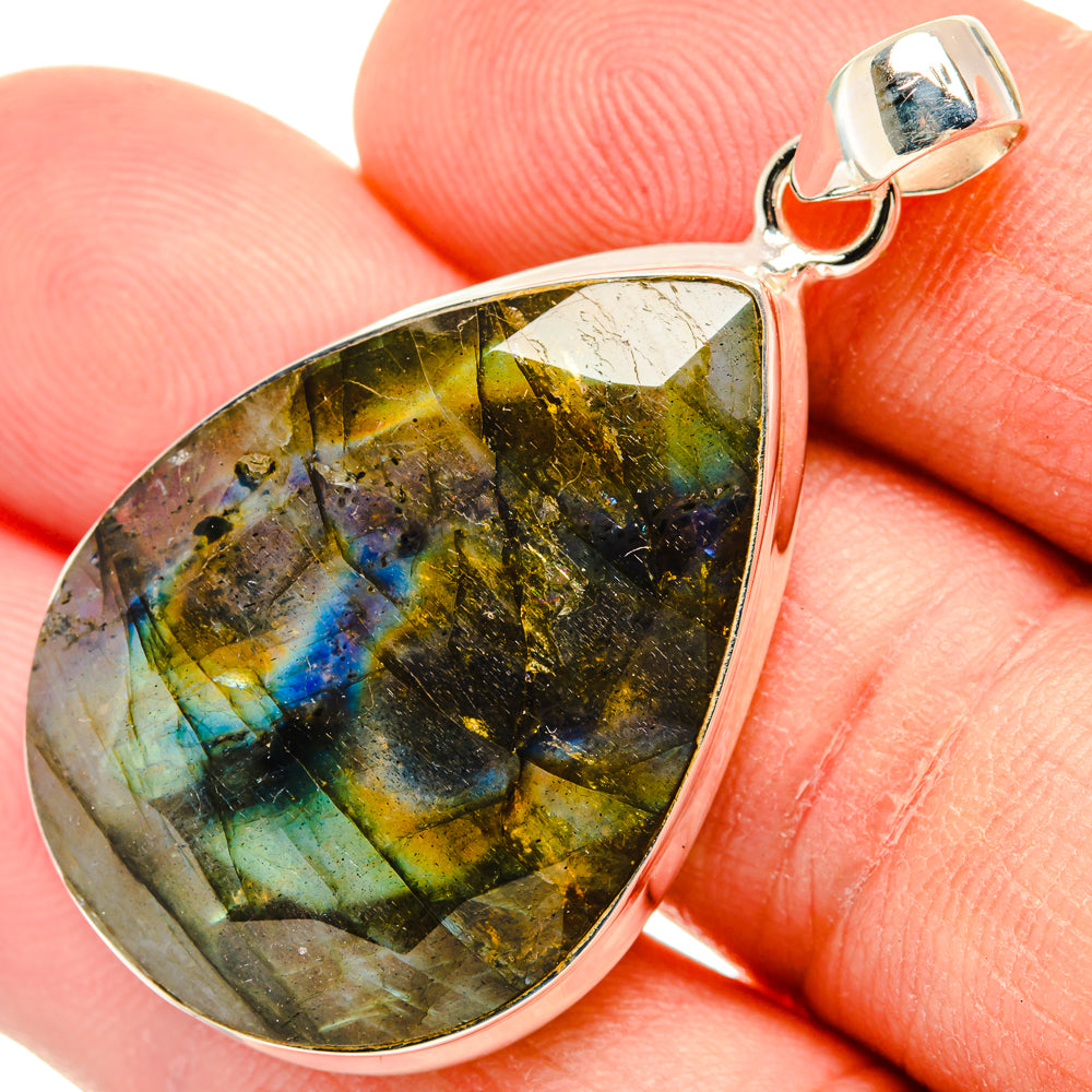 Labradorite Pendants handcrafted by Anasilvercos - PD29133
