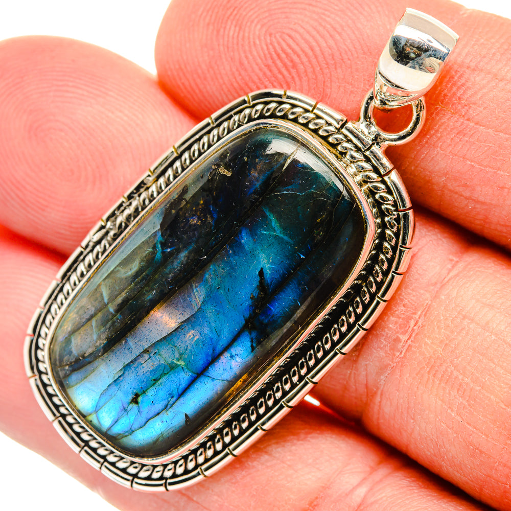 Labradorite Pendants handcrafted by Anasilvercos - PD29135