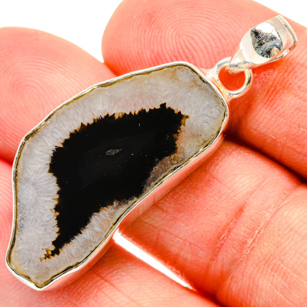 Black Geode Slice Pendants handcrafted by Anasilvercos - PD29188