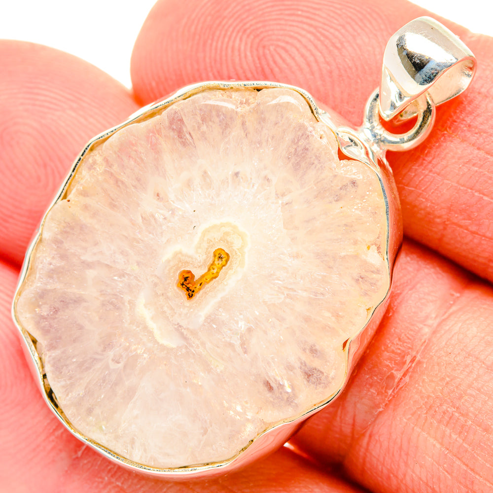White Geode Slice Pendants handcrafted by Anasilvercos - PD29252