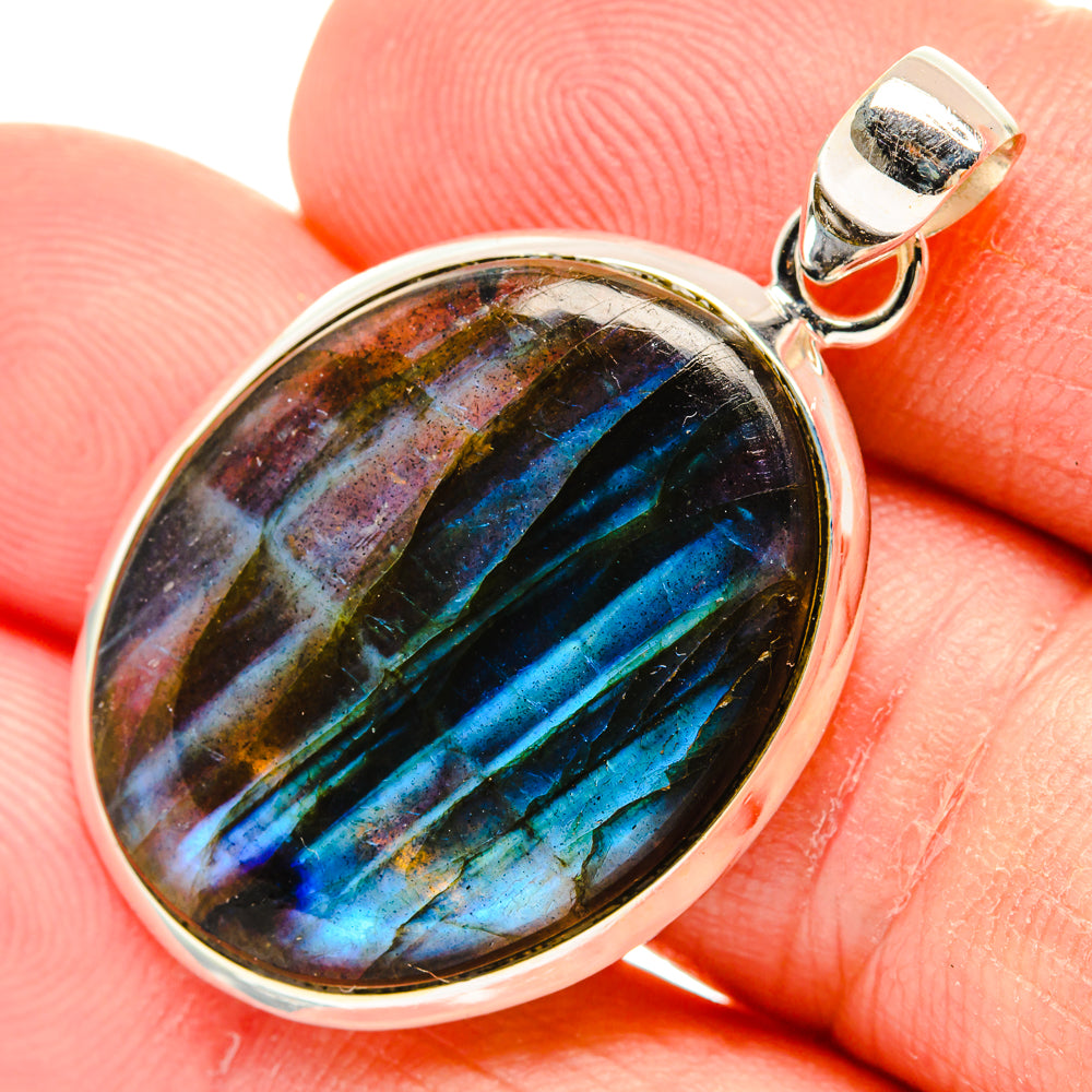 Labradorite Pendants handcrafted by Anasilvercos - PD29301
