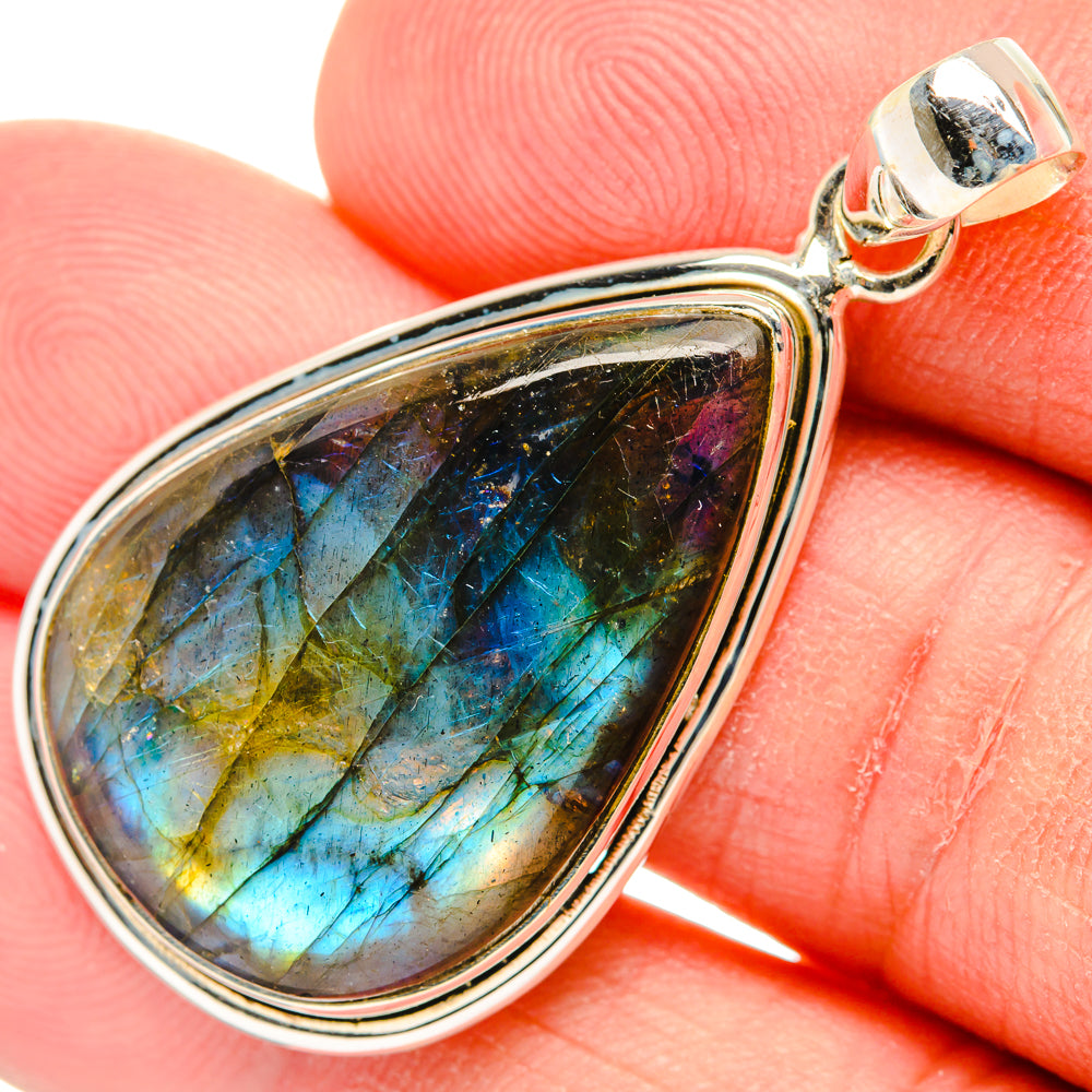 Labradorite Pendants handcrafted by Anasilvercos - PD29305