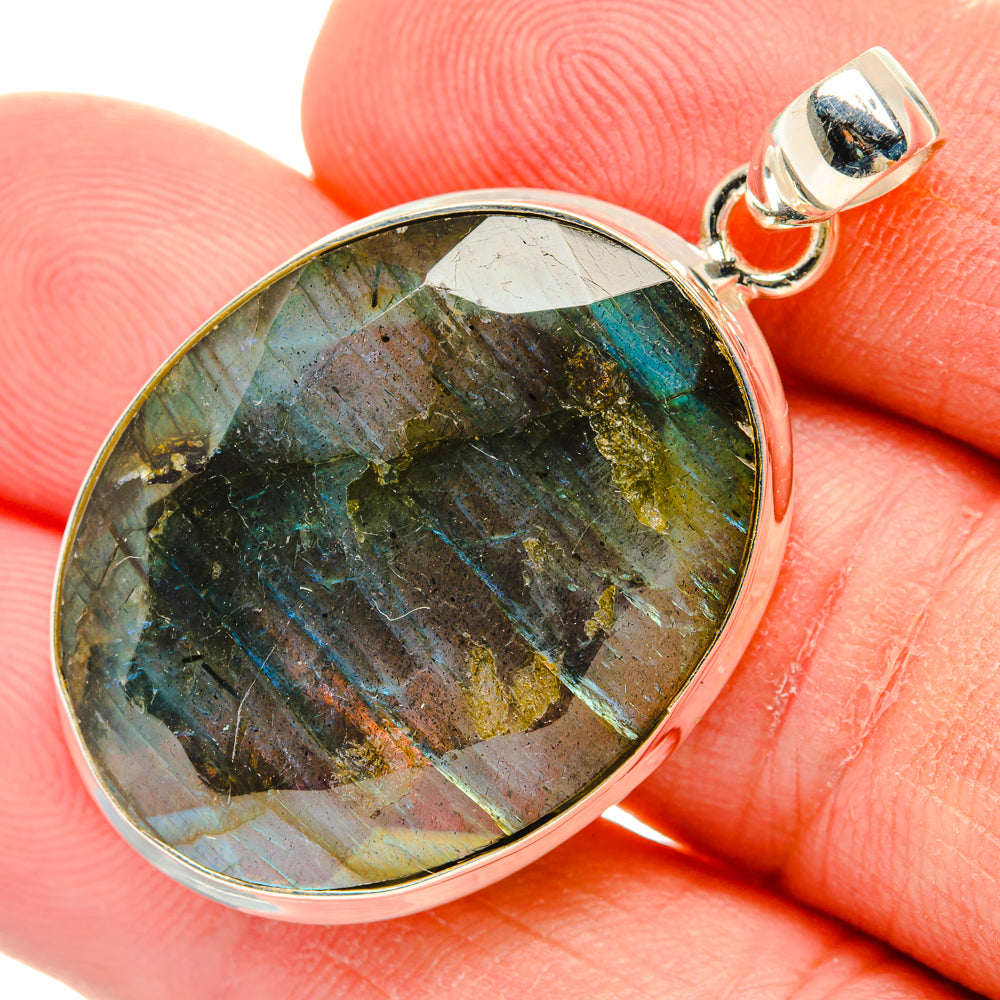 Labradorite Pendants handcrafted by Anasilvercos - PD29308