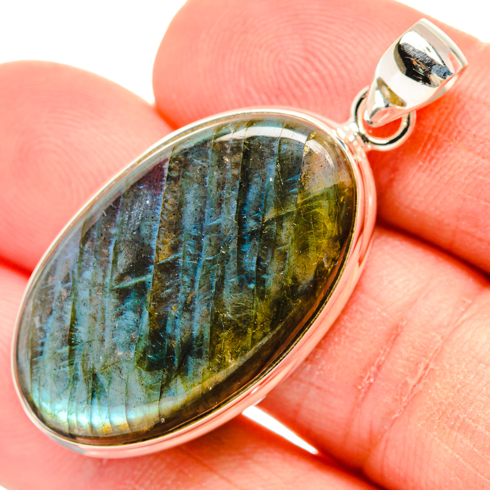 Labradorite Pendants handcrafted by Anasilvercos - PD29320
