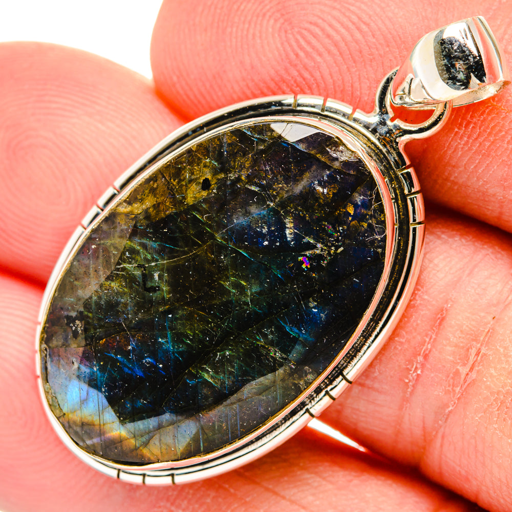 Labradorite Pendants handcrafted by Anasilvercos - PD29326