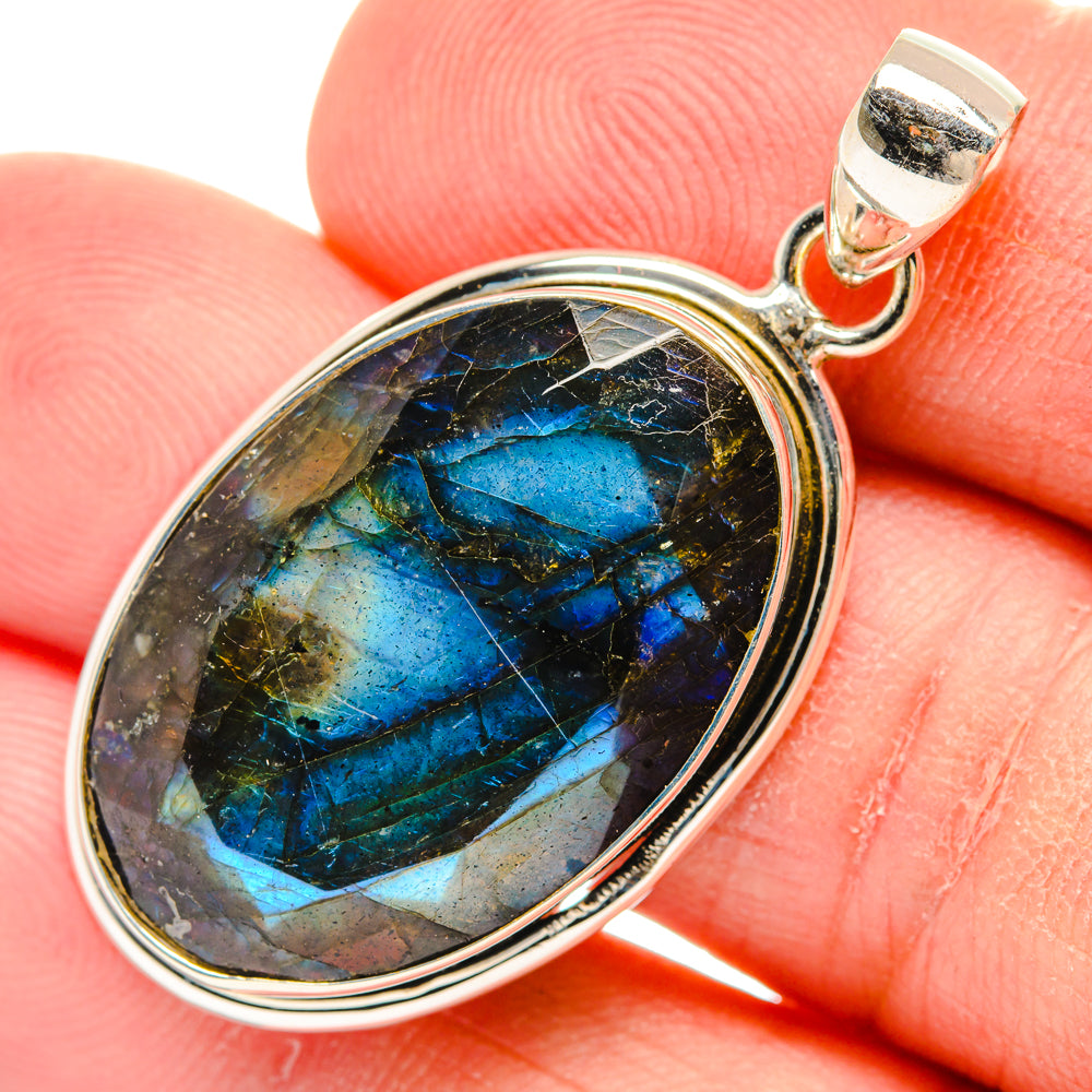 Labradorite Pendants handcrafted by Anasilvercos - PD29336