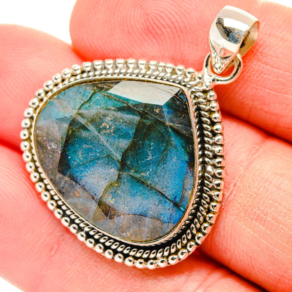 Labradorite Pendants handcrafted by Anasilvercos - PD29338