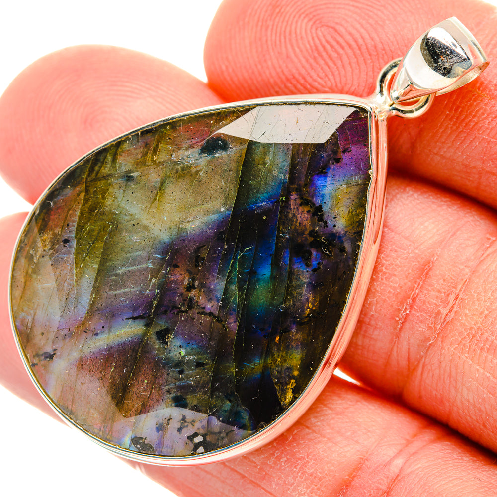 Labradorite Pendants handcrafted by Anasilvercos - PD29344