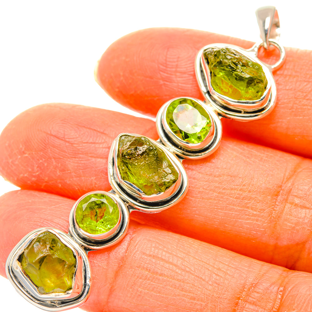 Peridot Pendants handcrafted by Anasilvercos - PD29427