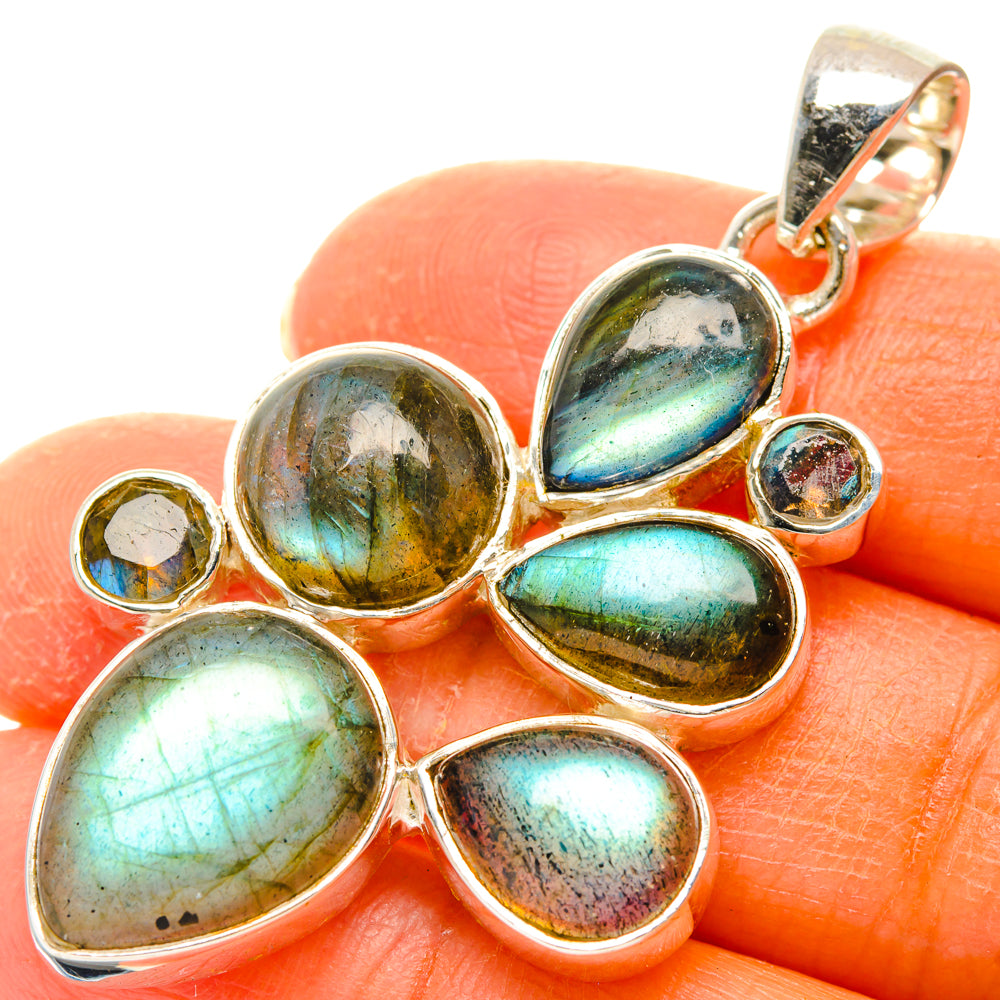 Labradorite Pendants handcrafted by Anasilvercos - PD29444