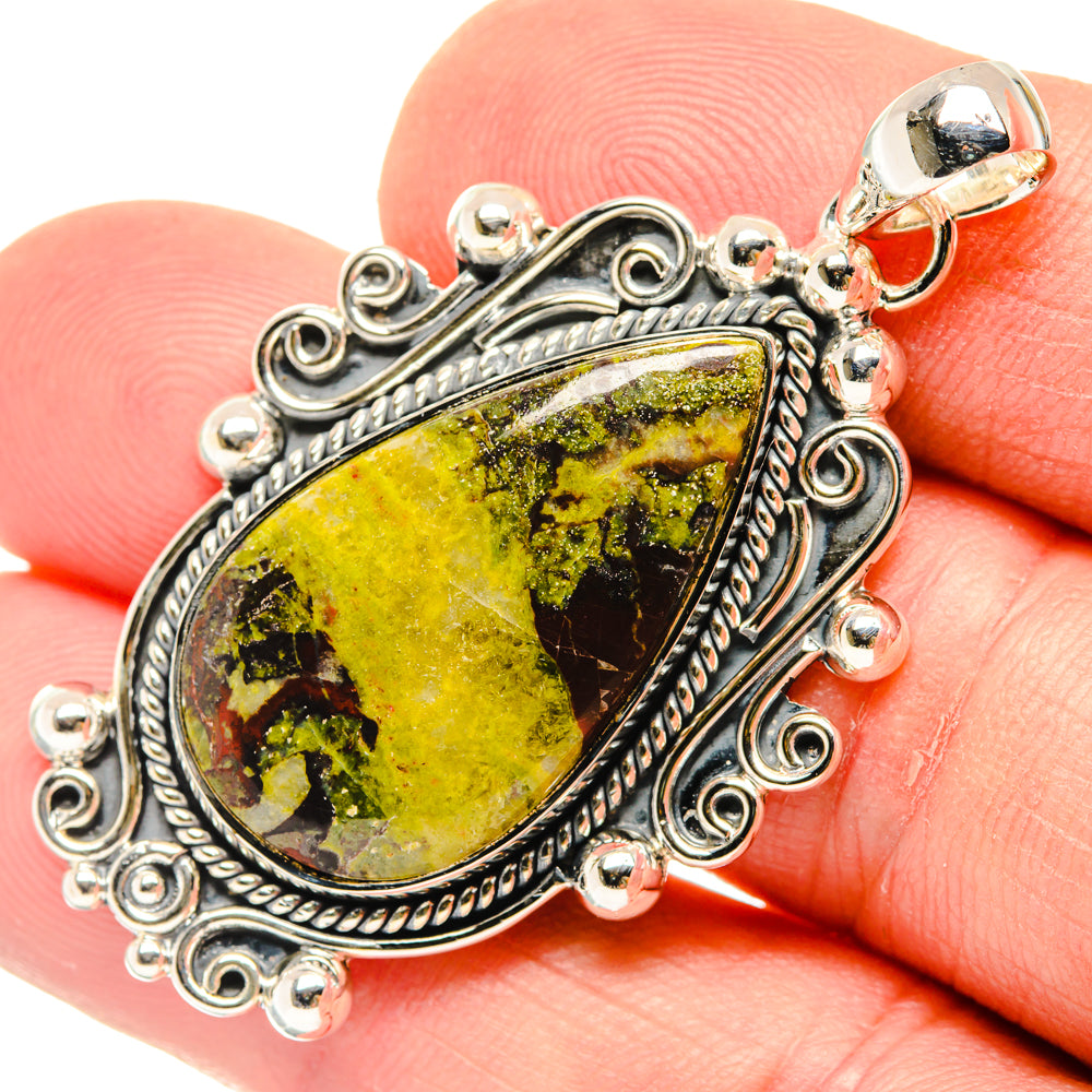 Dragon's Bloodstone Pendants handcrafted by Anasilvercos - PD29540