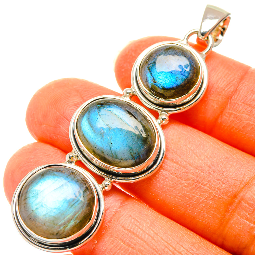 Labradorite Pendants handcrafted by Anasilvercos - PD29689