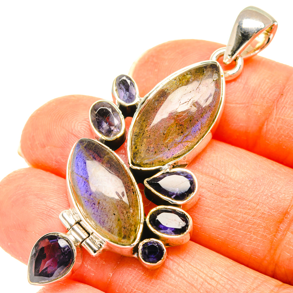 Labradorite Pendants handcrafted by Anasilvercos - PD29696