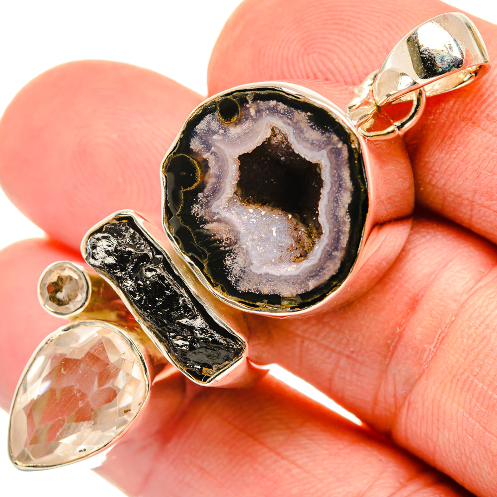 Coconut Geode Slice Pendants handcrafted by Anasilvercos - PD29816