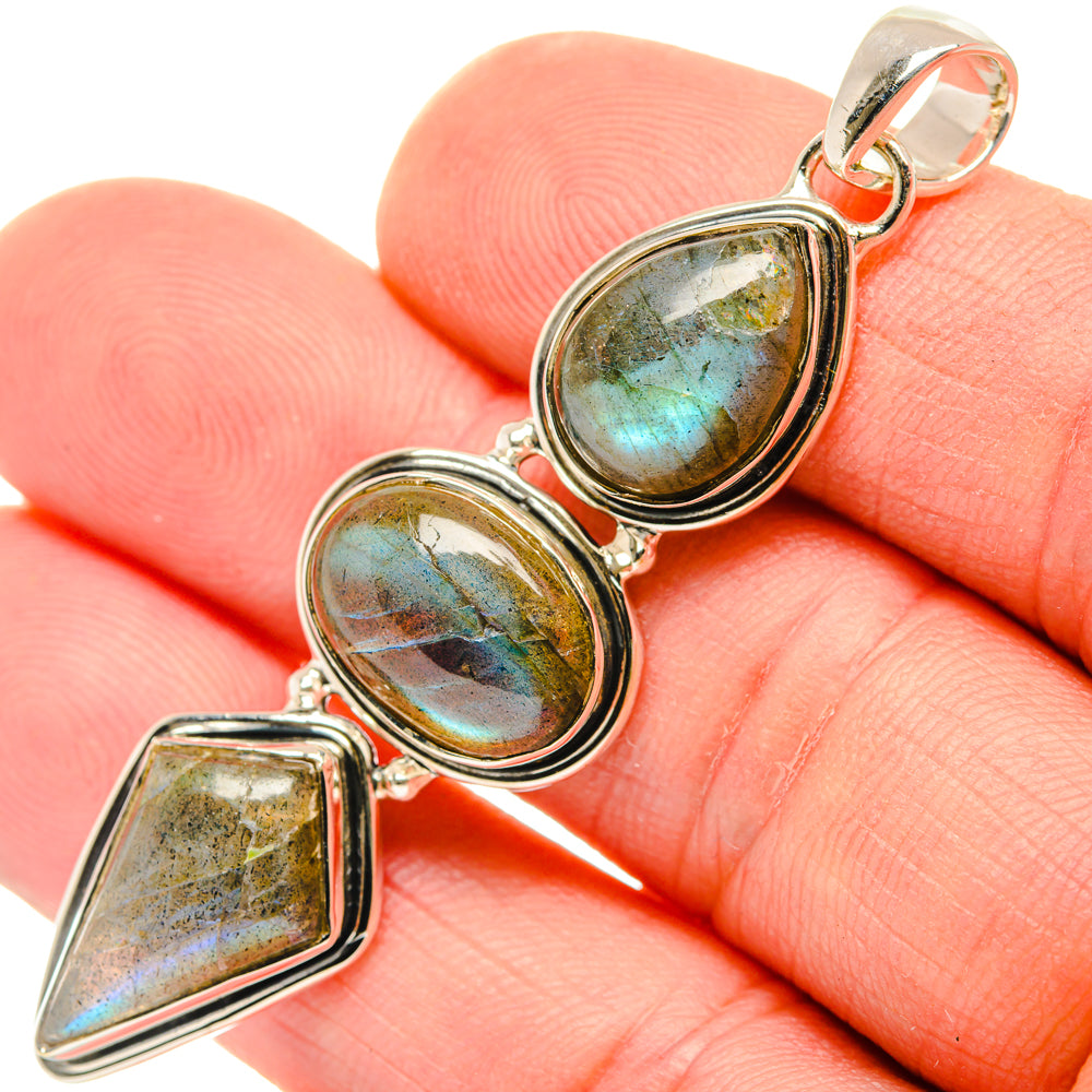 Labradorite Pendants handcrafted by Anasilvercos - PD29843