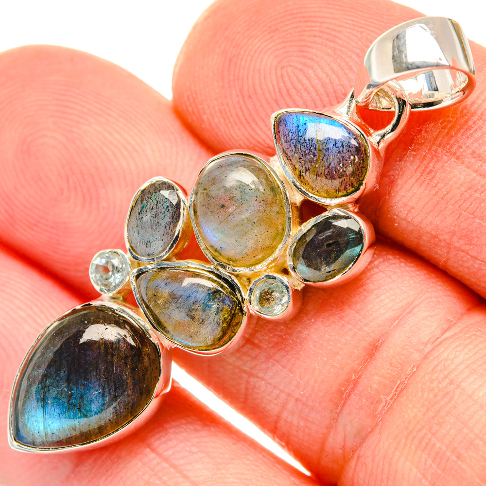 Labradorite Pendants handcrafted by Anasilvercos - PD29847