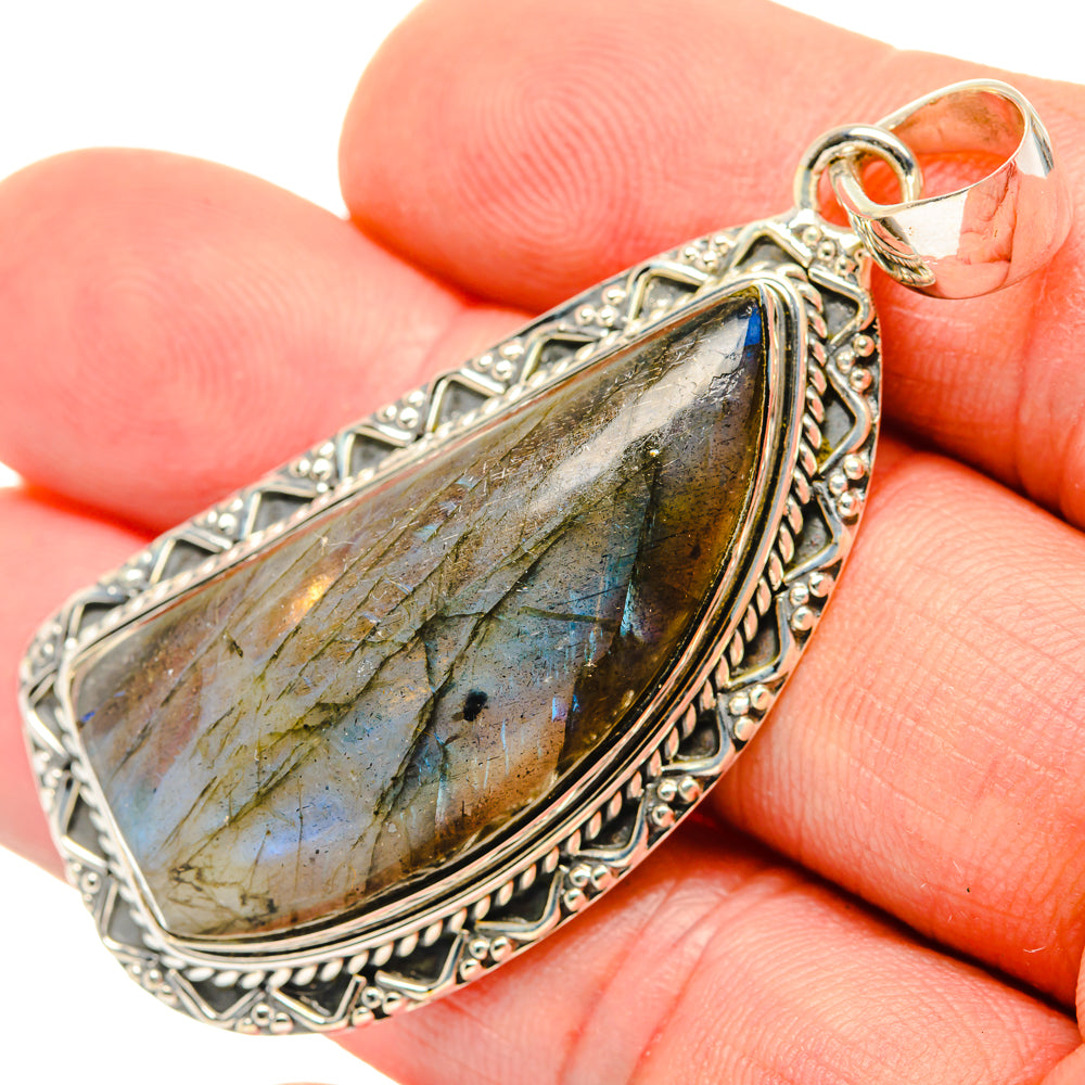 Labradorite Pendants handcrafted by Anasilvercos - PD29861
