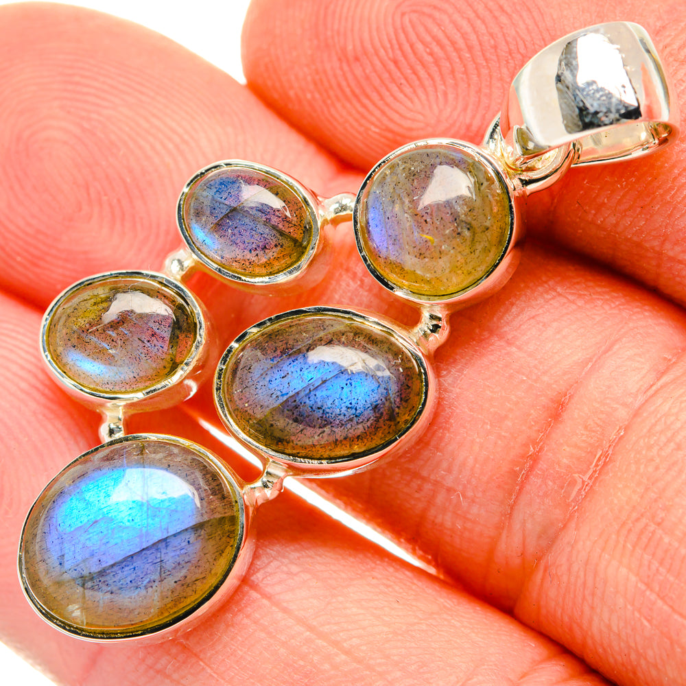 Labradorite Pendants handcrafted by Anasilvercos - PD29882