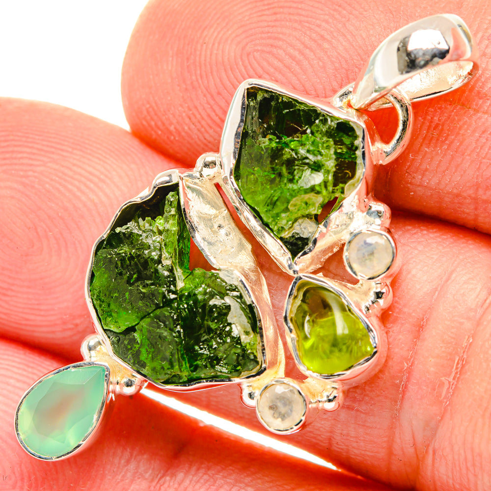 Chrome Diopside Pendants handcrafted by Anasilvercos - PD29894