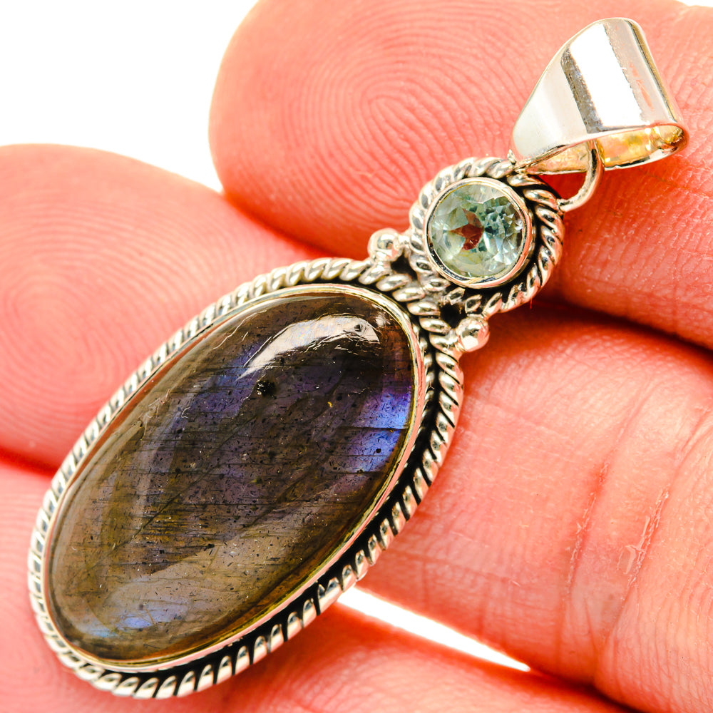 Labradorite Pendants handcrafted by Anasilvercos - PD29917