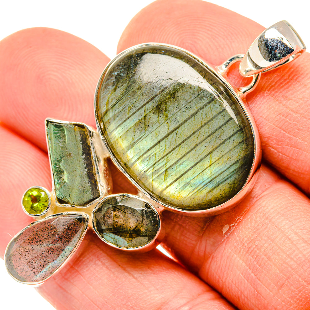 Labradorite Pendants handcrafted by Anasilvercos - PD30076