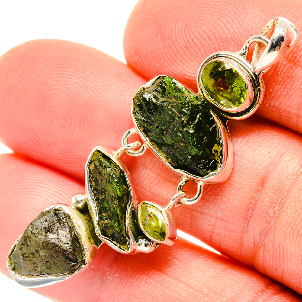 Chrome Diopside Pendants handcrafted by Anasilvercos - PD30203
