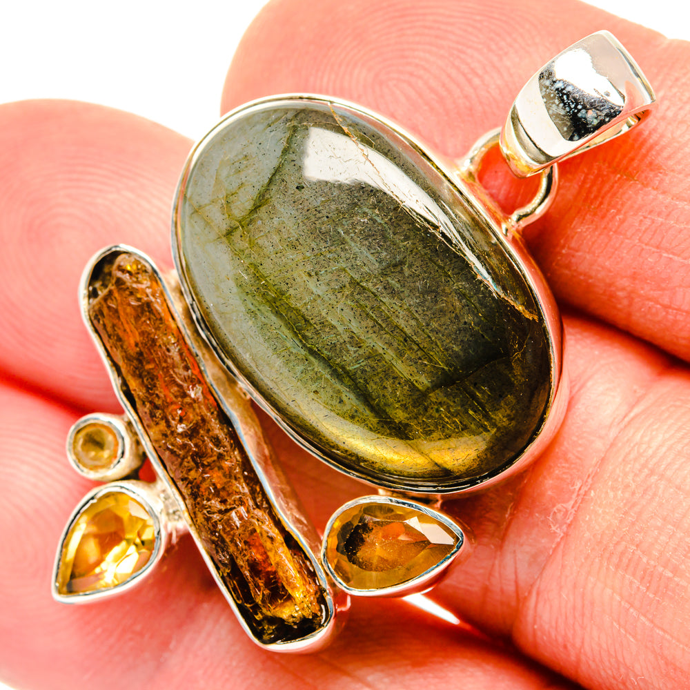 Labradorite Pendants handcrafted by Anasilvercos - PD30236