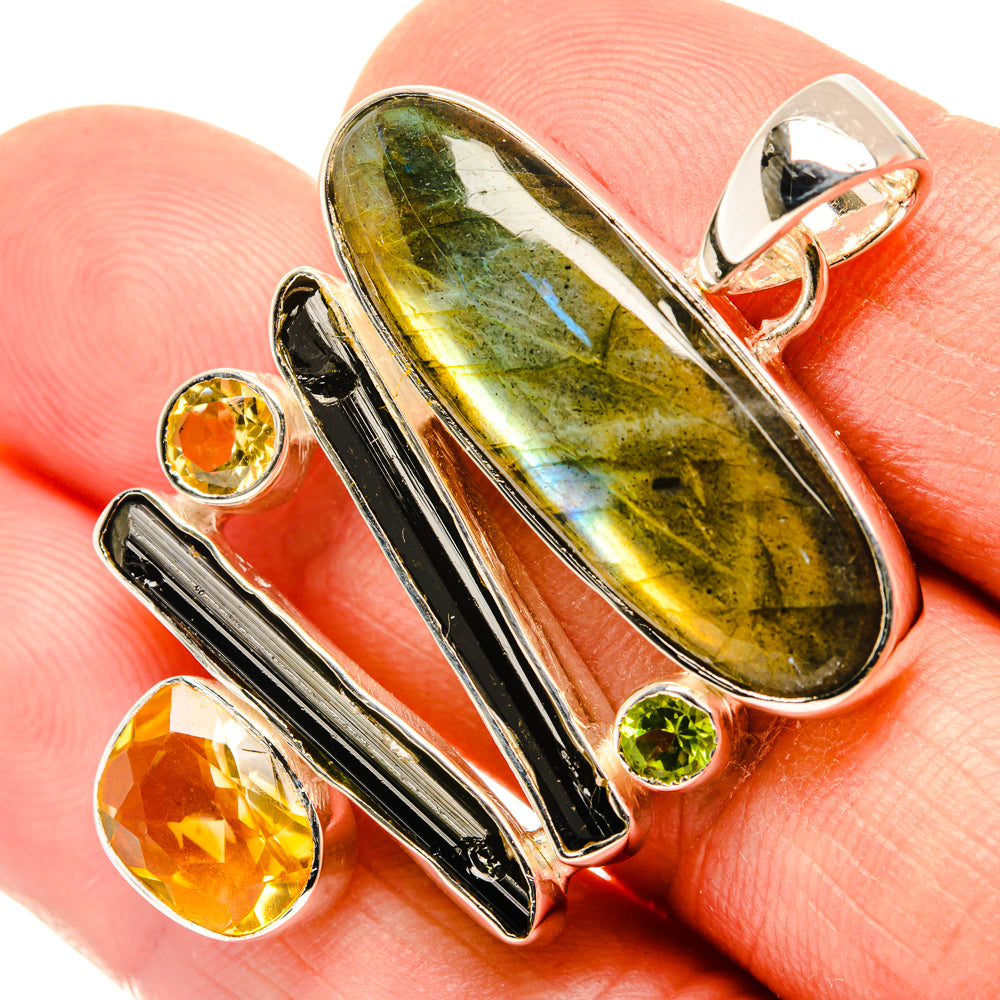 Labradorite Pendants handcrafted by Anasilvercos - PD30238