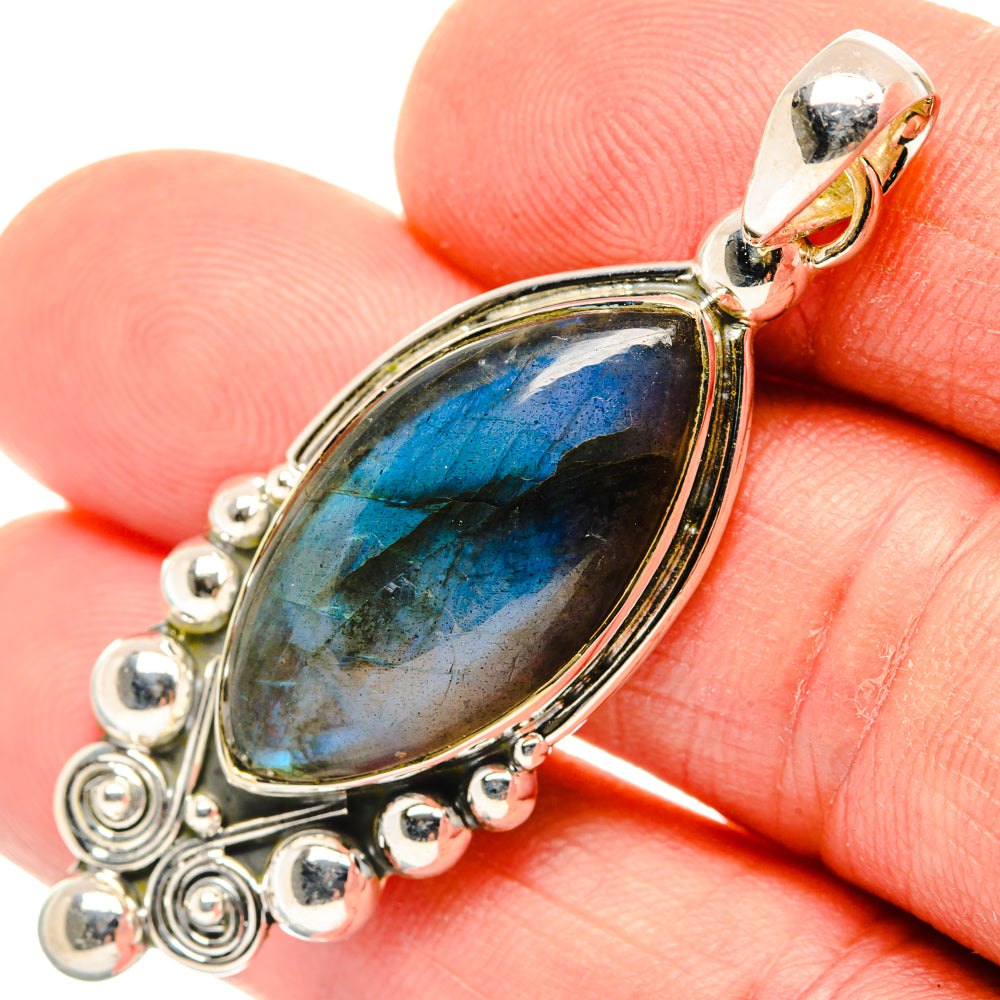 Labradorite Pendants handcrafted by Anasilvercos - PD30245