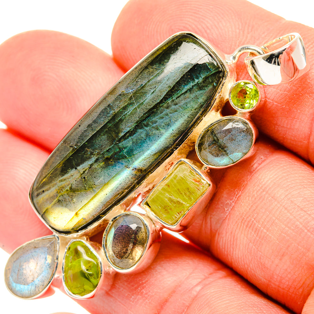 Labradorite Pendants handcrafted by Anasilvercos - PD30260