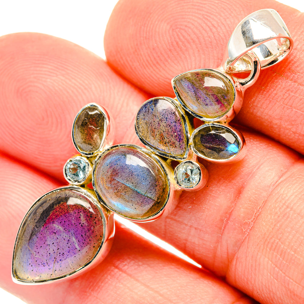 Labradorite Pendants handcrafted by Anasilvercos - PD30324