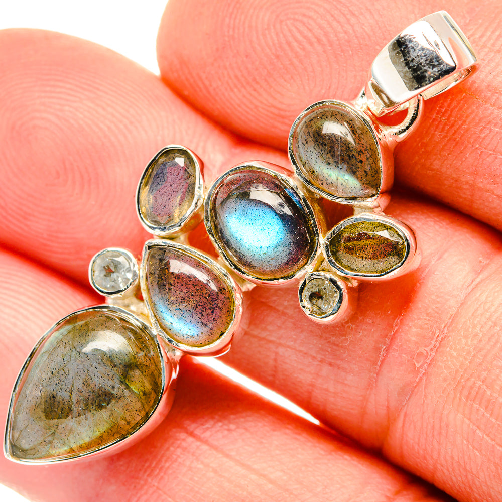 Labradorite Pendants handcrafted by Anasilvercos - PD30367