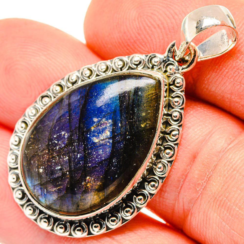 Labradorite Pendants handcrafted by Anasilvercos - PD30374