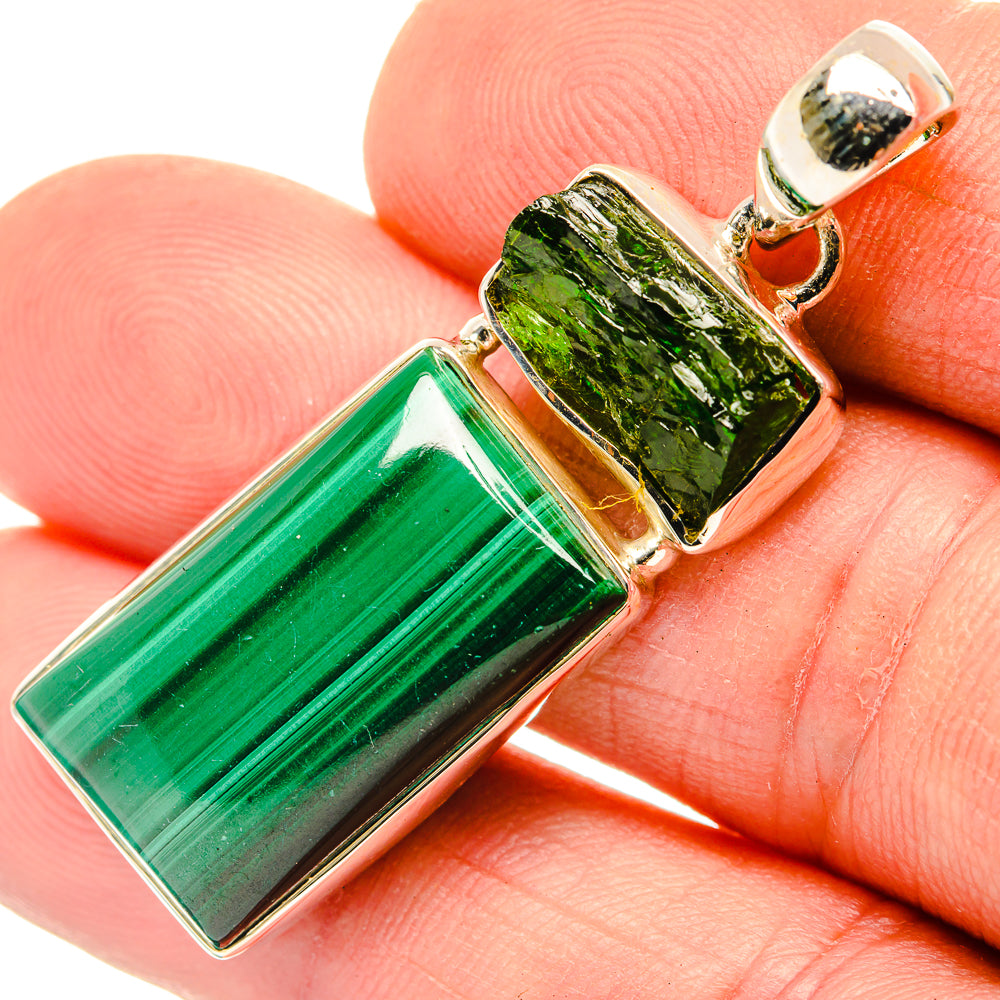 Malachite Pendants handcrafted by Anasilvercos - PD30404