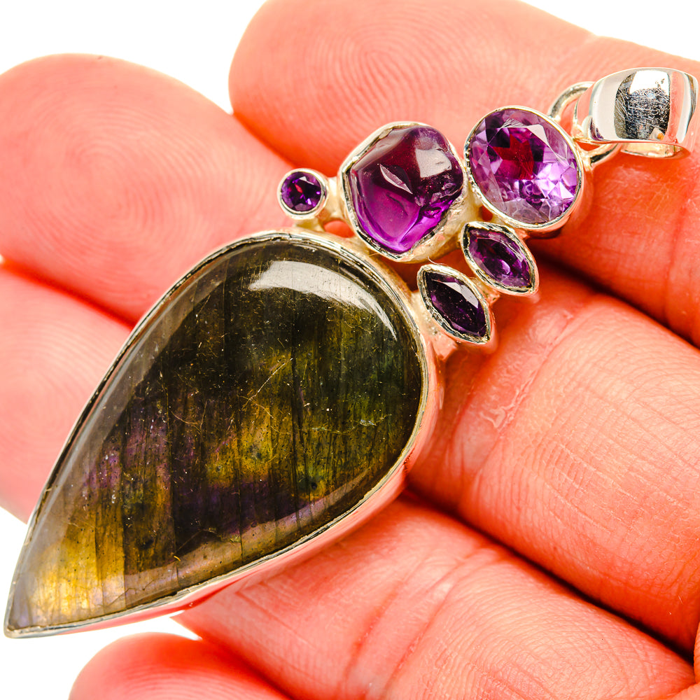 Labradorite Pendants handcrafted by Anasilvercos - PD30755