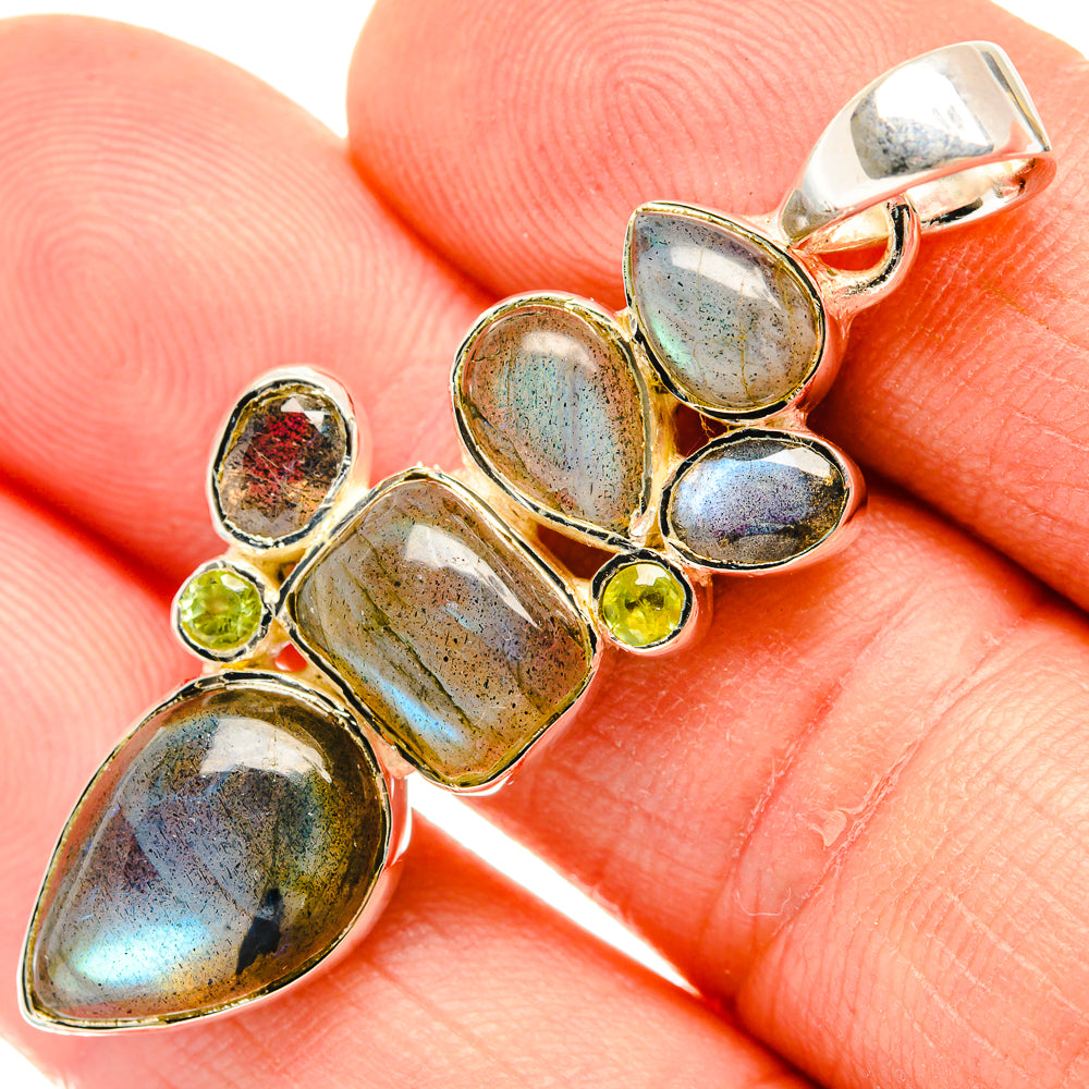 Labradorite Pendants handcrafted by Anasilvercos - PD30891