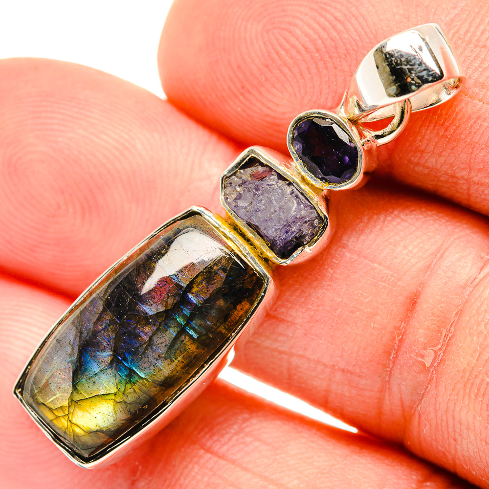Labradorite Pendants handcrafted by Anasilvercos - PD30892