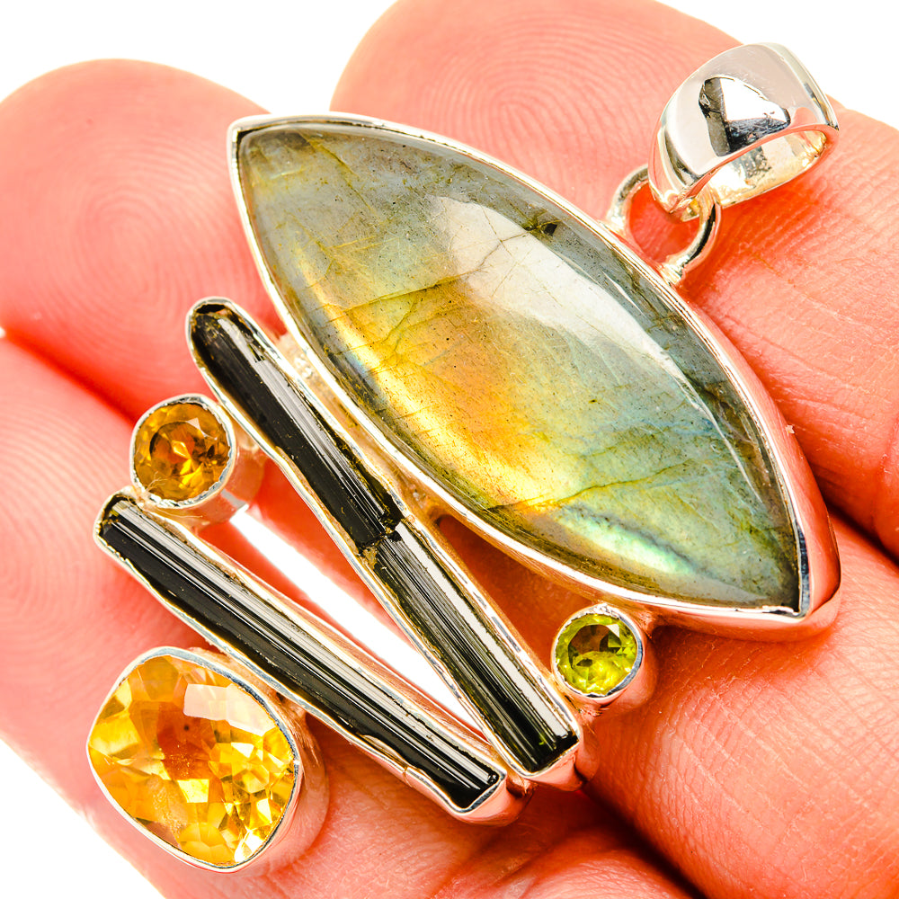 Labradorite Pendants handcrafted by Anasilvercos - PD30903