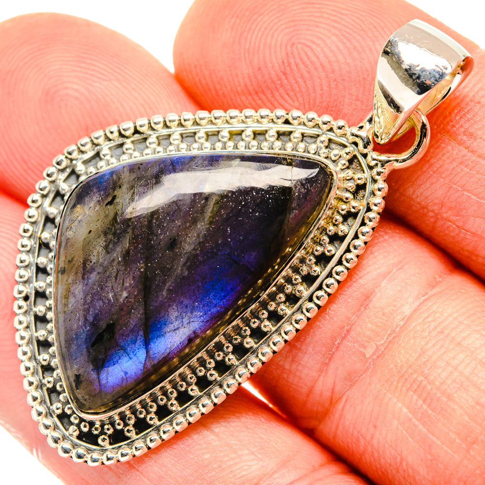 Labradorite Pendants handcrafted by Anasilvercos - PD30915