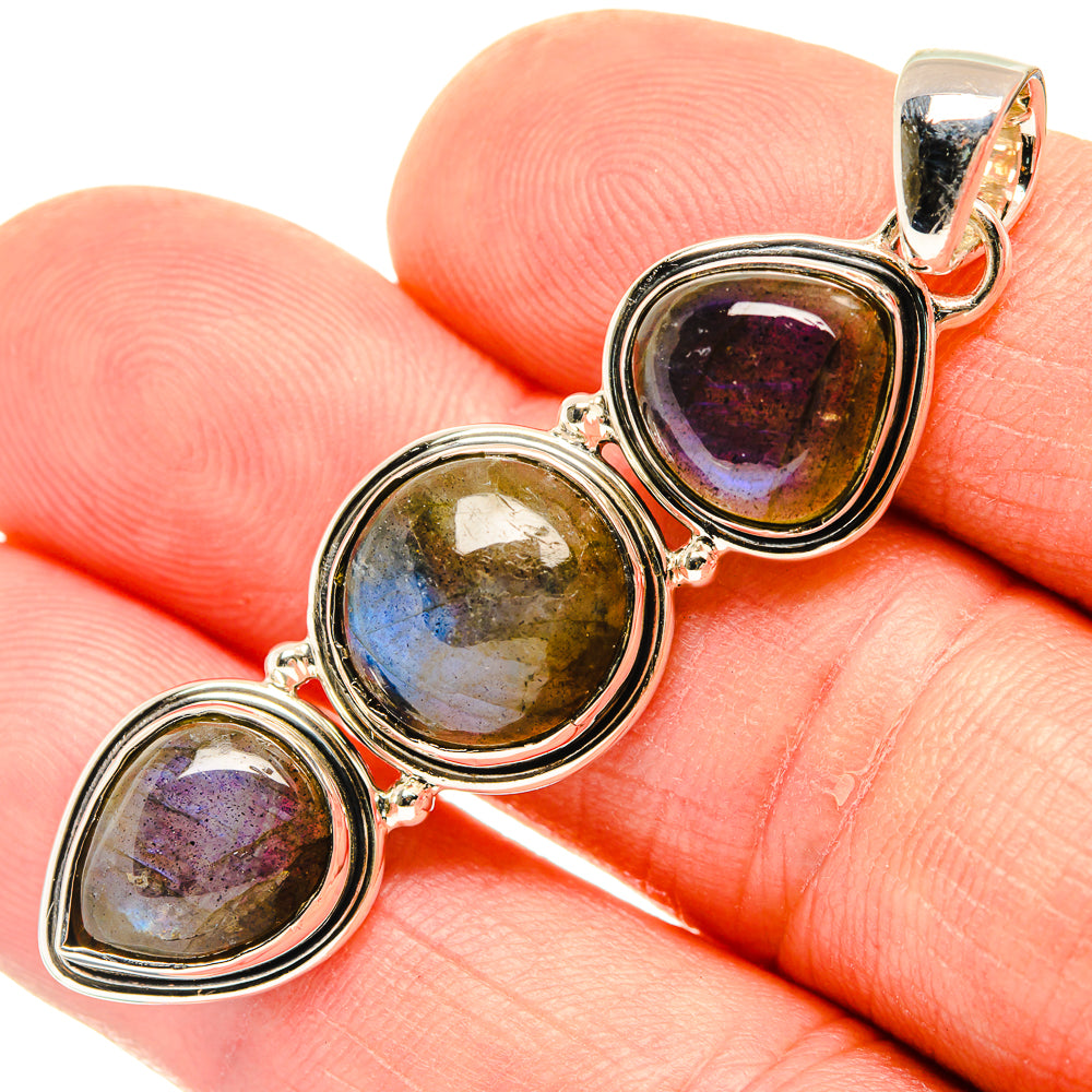 Labradorite Pendants handcrafted by Anasilvercos - PD30916