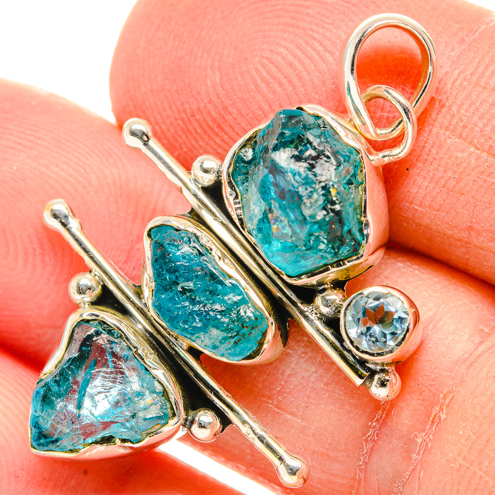 Apatite Pendants handcrafted by Anasilvercos - PD31017