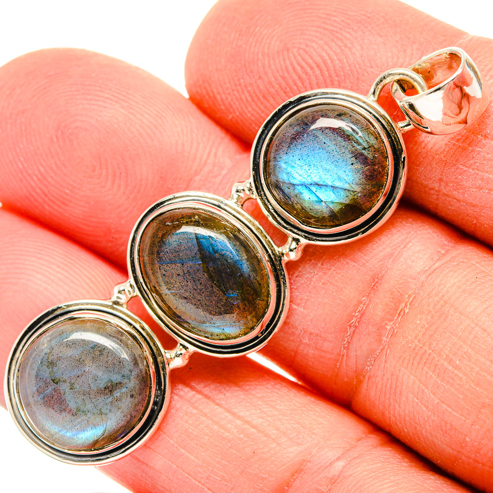 Labradorite Pendants handcrafted by Anasilvercos - PD31020