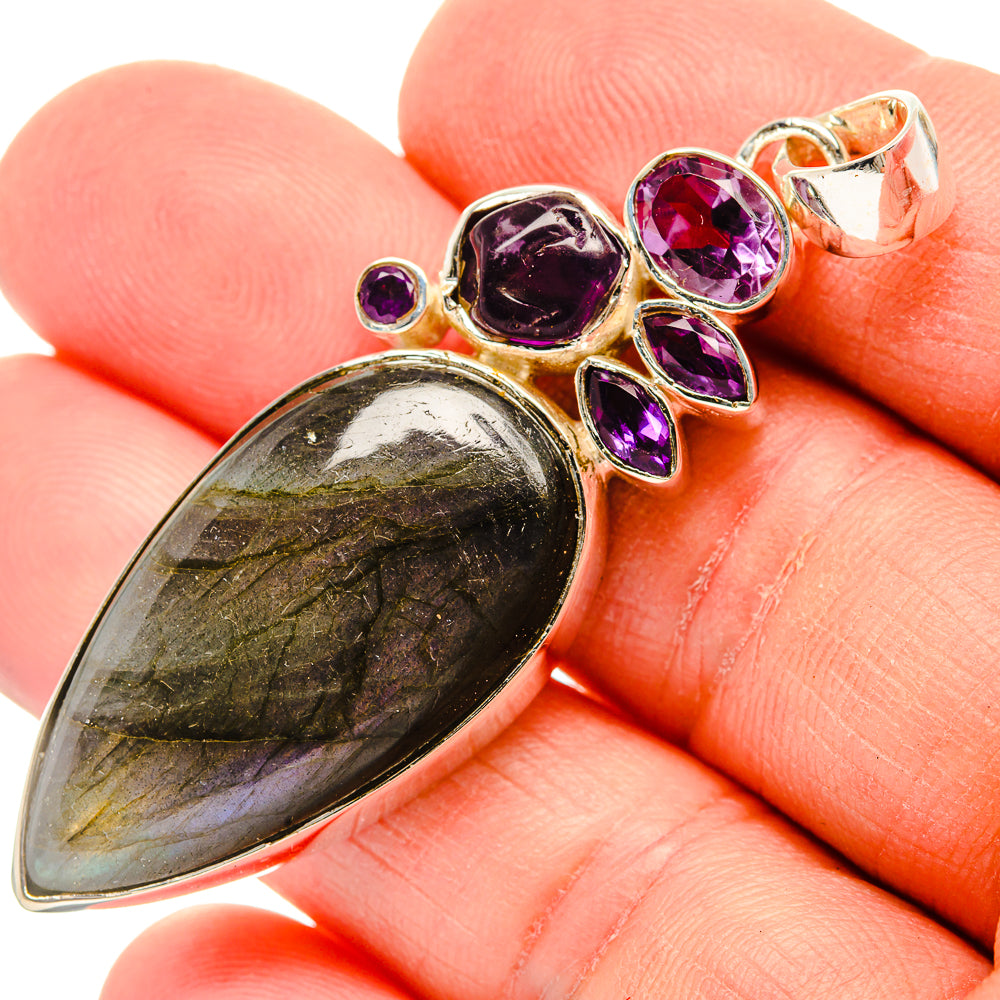 Labradorite Pendants handcrafted by Anasilvercos - PD31046