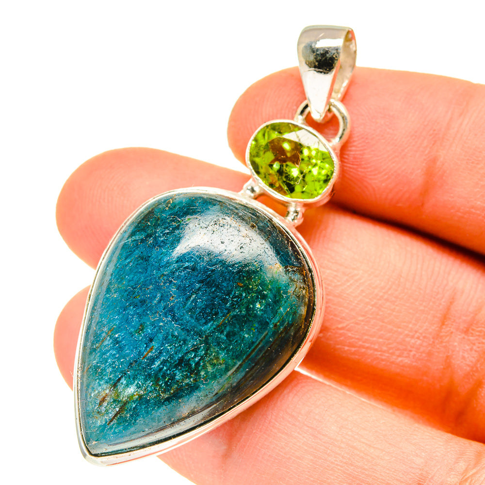 Apatite Pendants handcrafted by Anasilvercos - PD3107