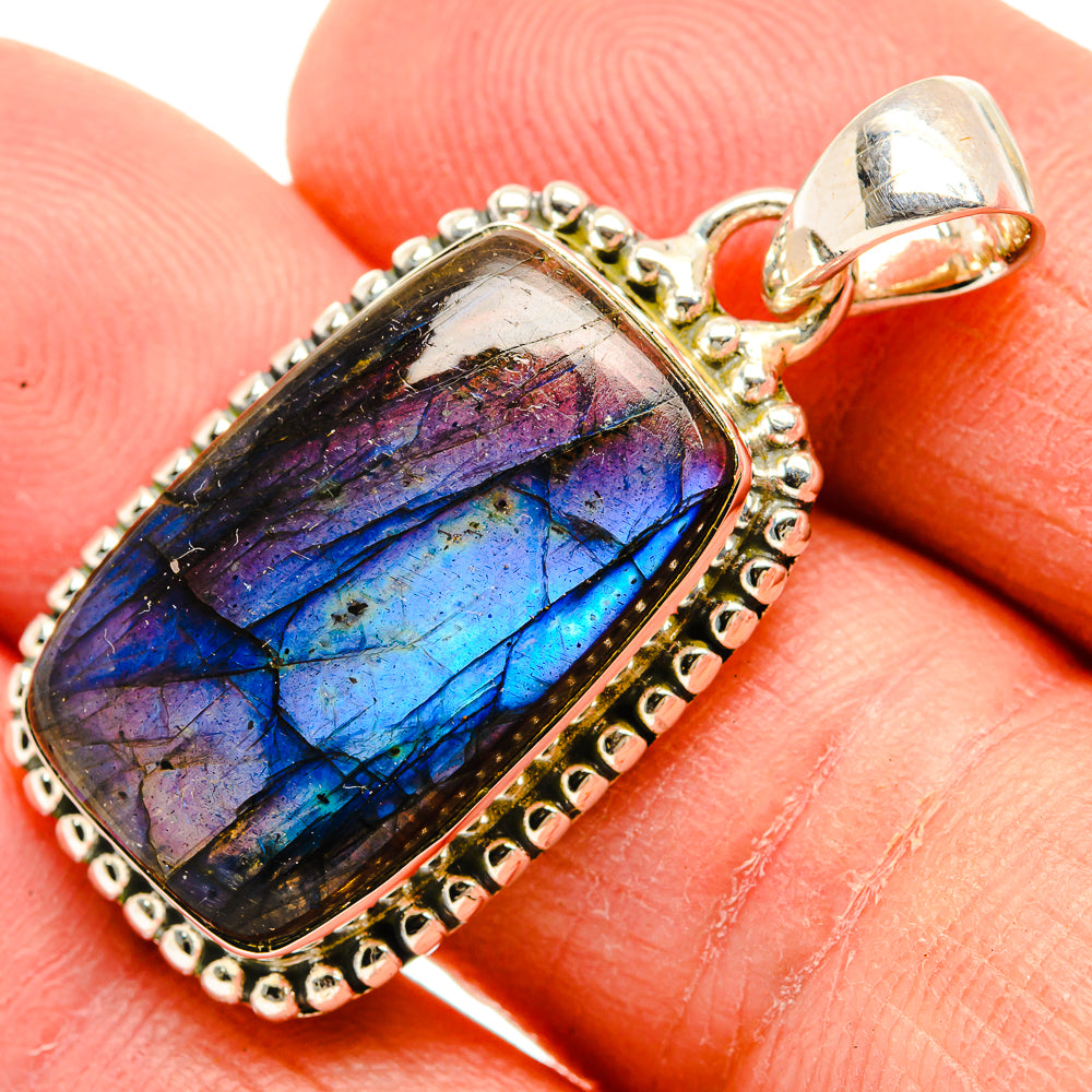 Labradorite Pendants handcrafted by Anasilvercos - PD31084