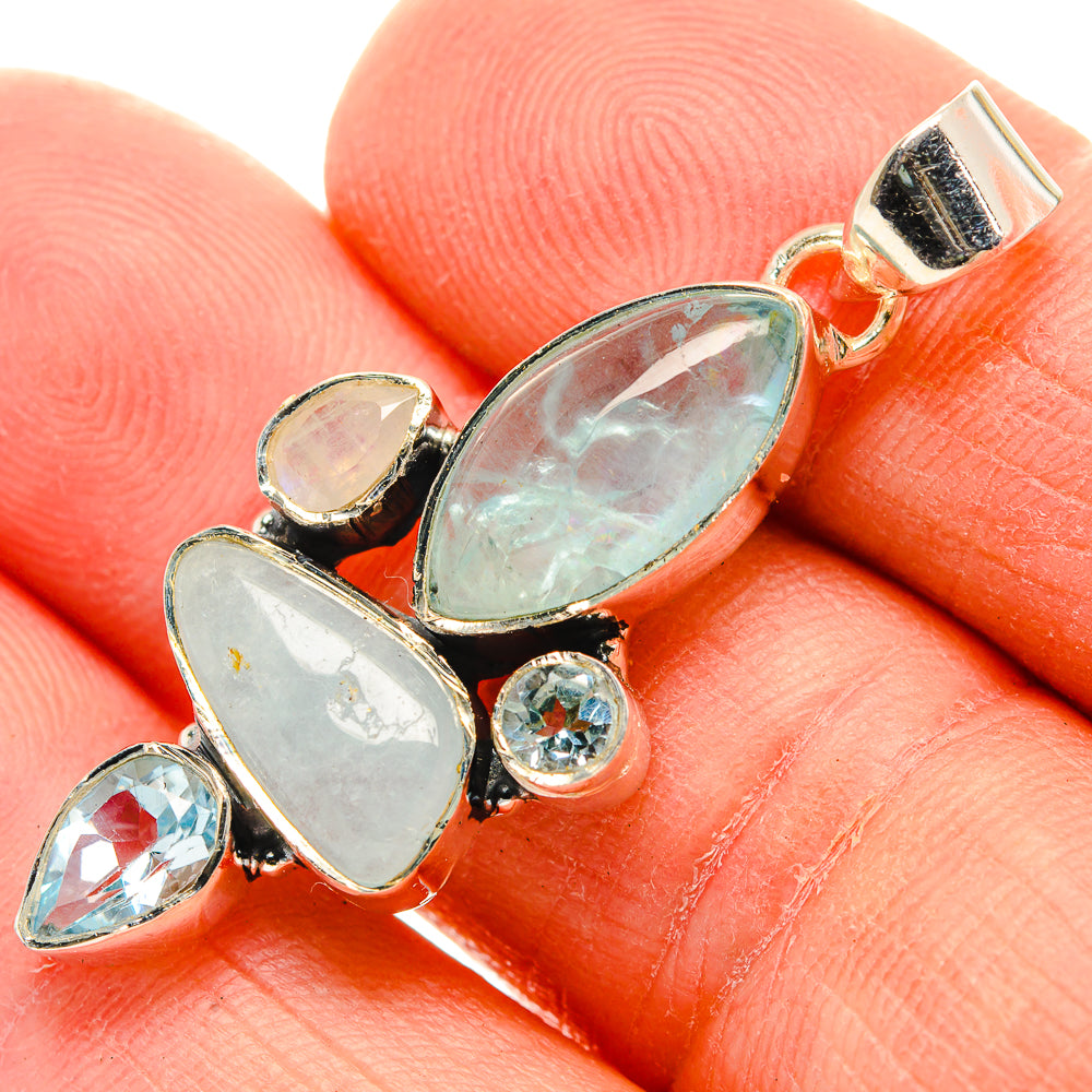 Aquamarine Pendants handcrafted by Anasilvercos - PD31091