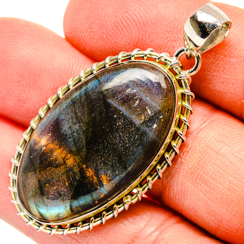 Labradorite Pendants handcrafted by Anasilvercos - PD31227